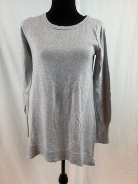 Athleta Heather Light Gray Knit Long Sleeve Top